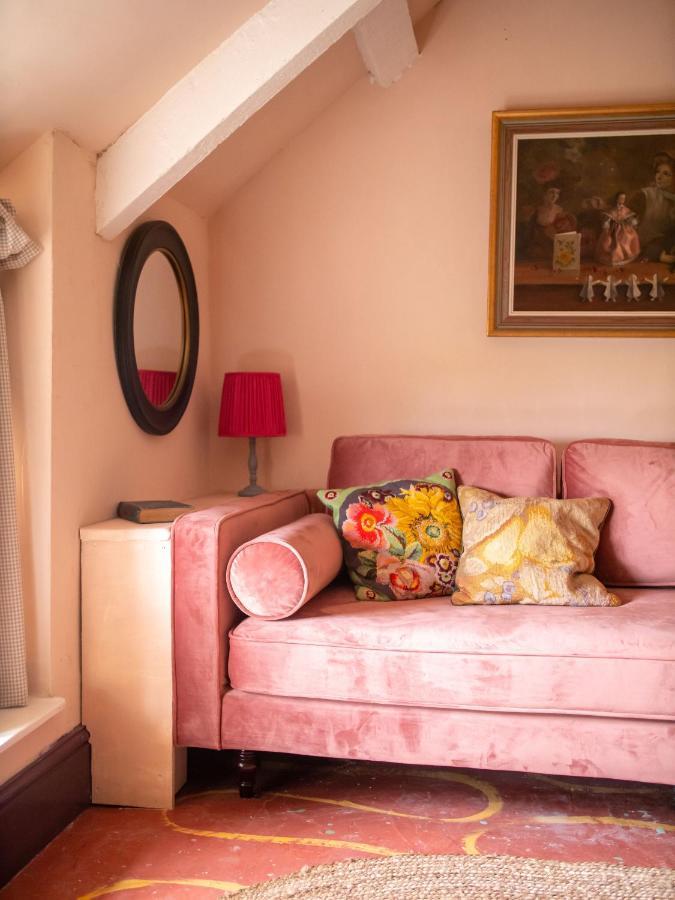 Country Cottage With Spa, Catering, Gardens, Nature Reserve Walks - Free Parking, Self Checkin Scunthorpe Exterior photo
