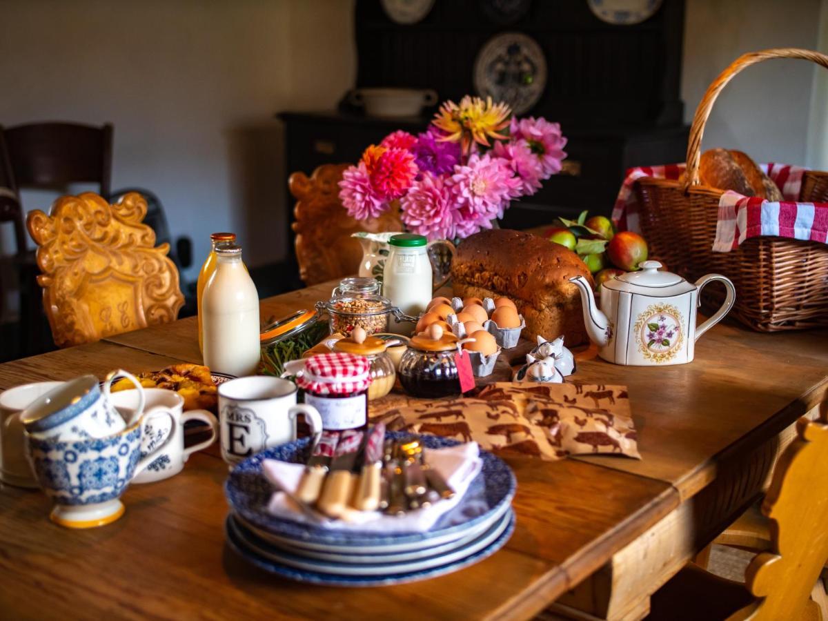 Country Cottage With Spa, Catering, Gardens, Nature Reserve Walks - Free Parking, Self Checkin Scunthorpe Exterior photo
