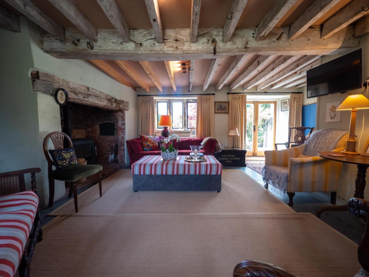 Country Cottage With Spa, Catering, Gardens, Nature Reserve Walks - Free Parking, Self Checkin Scunthorpe Exterior photo